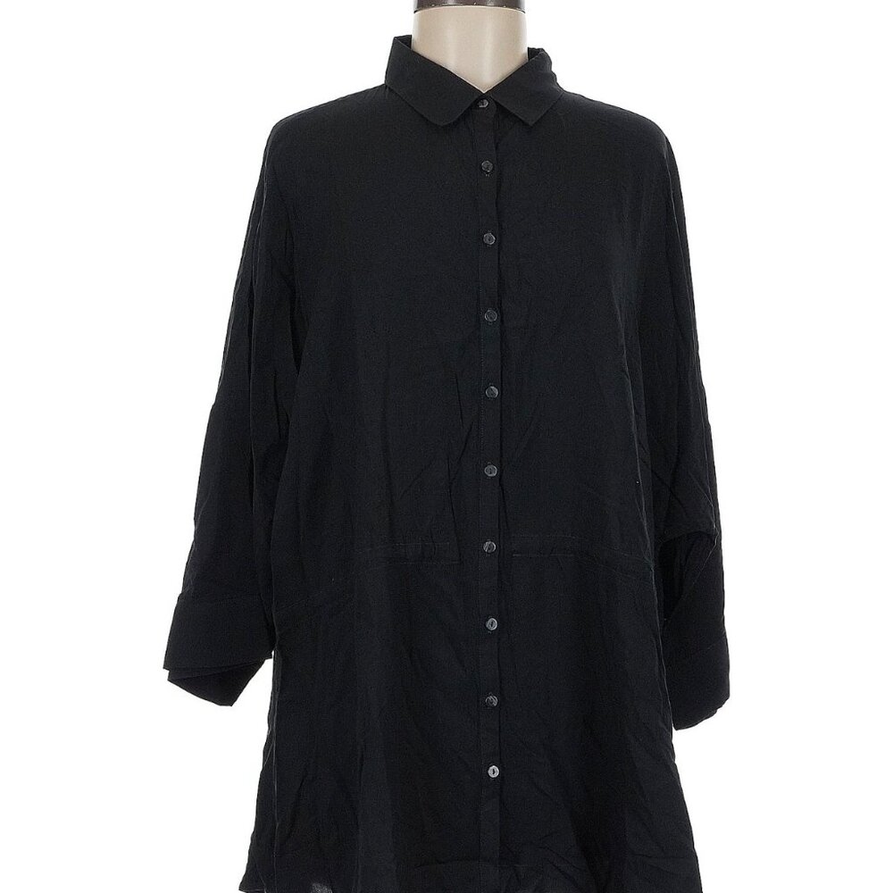 NWT Size M - 3/4 sleeve button-down shirt - Picture 2 of 11